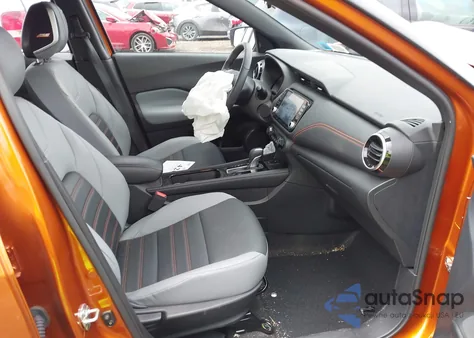 2023 Nissan Kicks Sr Xtronic Cvt z USA, uszkodzony, nr VIN 3N1CP5DV9PL574169